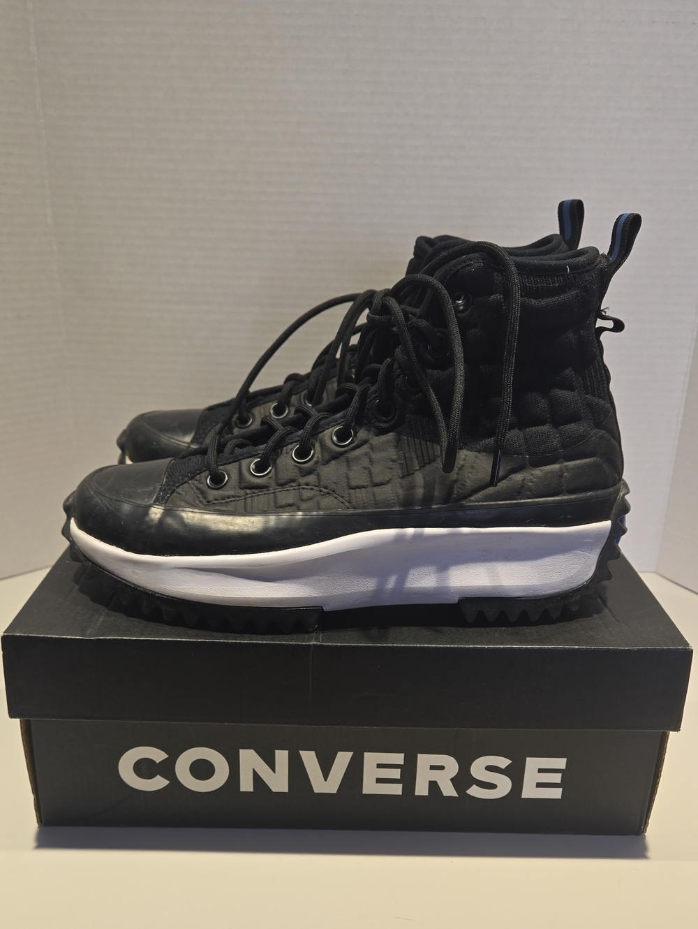 Converse Black Quilted High-Top Platform Sneakers Size 9 Woman 7.5 Men